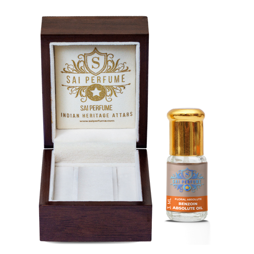 Elegant application of Sai Perfume's Benzoin Absolute, showcasing its warm, sweet aroma used as a premium fixative and vanilla substitute in natural perfumes.